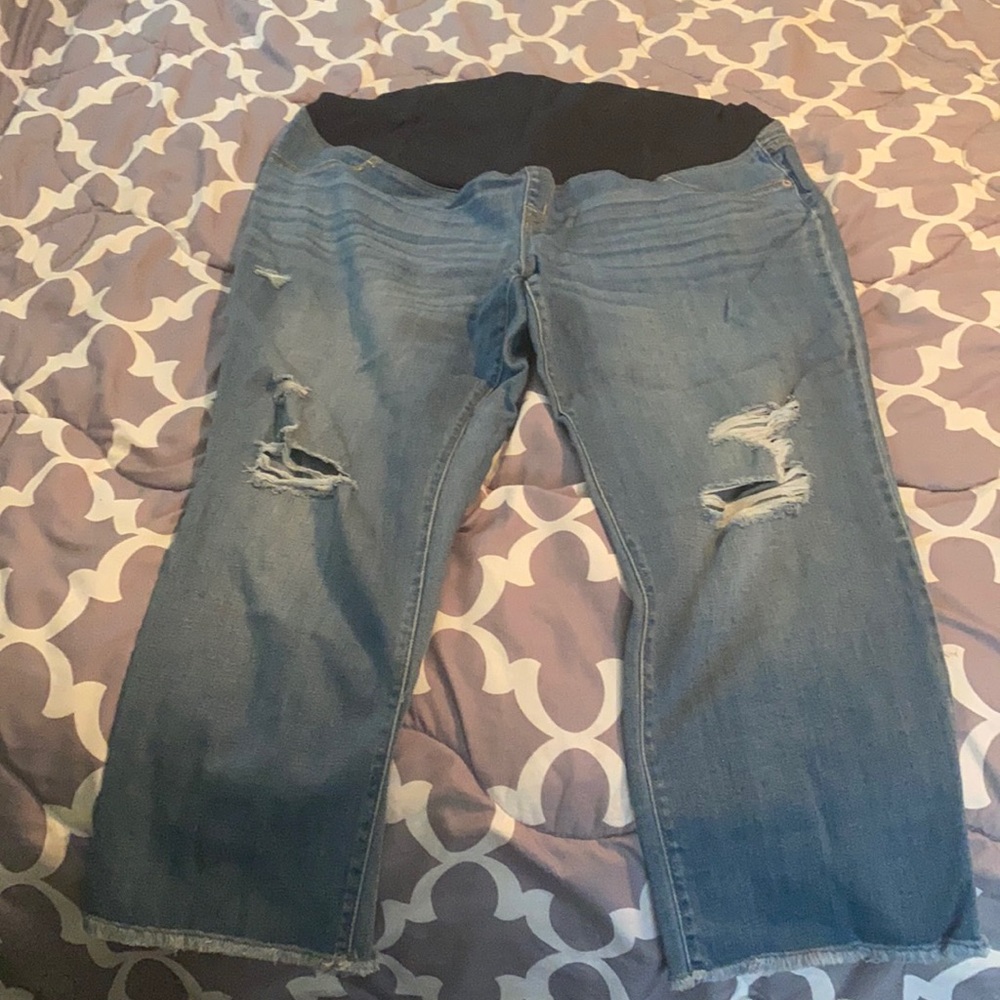 Maternity crop jeans. Size 16
